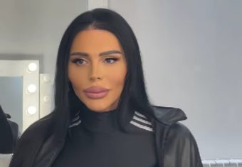 ЕЛЕКТРА ЕЛИТ ЈАВНО ЈА ПОКАŽА ЌЕРКАТА ДИВА: Вака изгледа наследниčката на пејаčката, додека ОВОЈ СПЕCИЈАЛЕН ČОВЕК ги СЛИКА! (ФОТО)