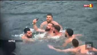 Мартин Гоџо го фати крстот во Охридското езеро!