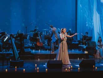 Боžиќна магија со Сара Мејс и девојките