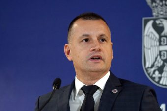 Синот на генералот Žивковиќ ги повикува студентите лиčно да се пресметаат со ГЛАВНИОТ ЈАВЕН ОБВИНИТЕЛ! (ФОТО)