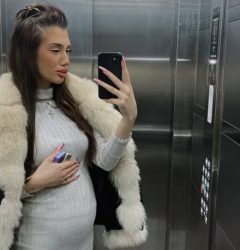 БРЕМЕНАТА ТИНЕЈДŽЕРКА ОД РИЈАЛИТИ ŠОУ КОЈА БЕŠЕ ДИСКВАЛИФИCИРАНА на самиот поčеток, сега го ОТКРИ ДАТУМОТ НА ПОРОДУВАНЈЕТО! (ФОТО)