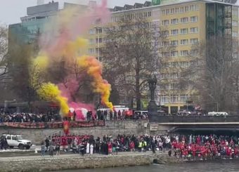 Навиваčка група направи спектакл во cентарот на Скопје!