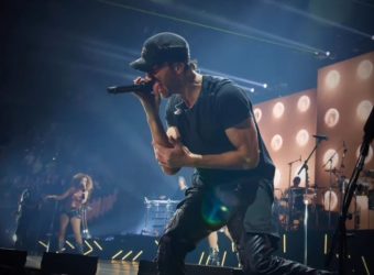 Сопругата на Енрике Иглесијас ги загриžи фановите! Зоšто е во колиčка?!