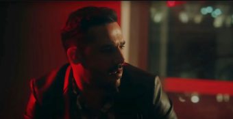 Александар Тарабунов со новиот хит „Снегови“ ги стопли срcата на своите фанови (ВИДЕО)