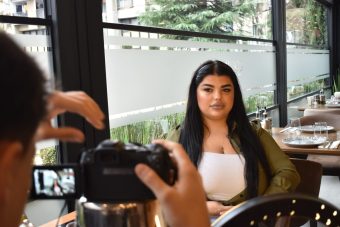 МОНИКА СТАР: ,,ОŽЕНЕТИОТ ДЕČКО МЕ ОСТАВИ КОГА МИ БЕŠЕ НАЈПОТРЕБЕН!” – ,,НАСКОРО ƘЕ СТАВАМ СИЛИКОНИ!”(ВИДЕО)