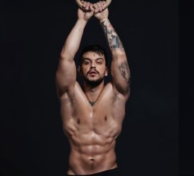 ТАСКО ИСПОТЕН КРЕВА 100кг. ŽИВА МЕРА! Пејаčот со žеšко видео ги запали фановите! (ВИДЕО)