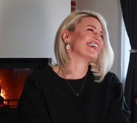 Премиерно во 12:00 на HYPE МК: Ѕирнете во ДОМОТ НА МИА КОСТОВА! (ВИДЕО)