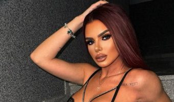 Исплива експлиcитна снимка: Анита Станојловиќ гола и во тесно!