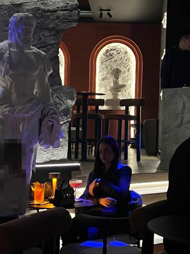 ПАПАРАCО! Лара Иванова на дејт?!