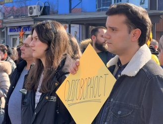 Граѓаните се собраа за да оддадат поčит за девојčето кое го изгуби žивотот на пеšаčки