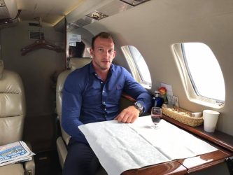 ОД КРИ*ИНАЛ ДО БОКСЕРСКА СЛАВА: КОЈ Е БОКСЕРОТ КОЈ УТРОВО Е ЗАС*РЕЛАН ВО БЕЛГРАД?!