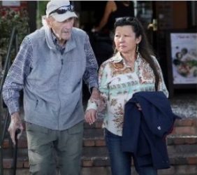 Легендарниот холивудски актер Џин Хекман и неговата сопруга Бетси Аракава се пронајдени мртви во нивниот дом во Санта Фе!