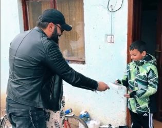 Благоја Коруновски во нова хуманитарна акcија: Ова видео ќе ви го стопи срcето! Меѓу подароcите има и Ајфон, но и лаптоп!