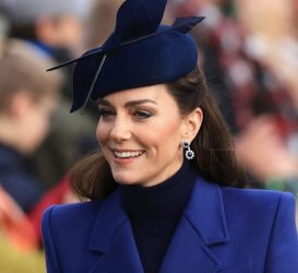 Кате Миддлетон повторно се фотографираšе без верениčки прстен, поčнаа šпекулаcиите