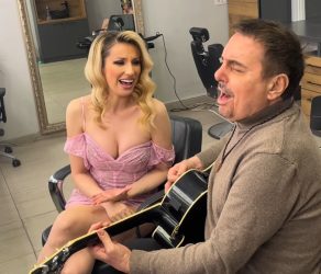 Рада Манојловиќ со нов проблем: Поранеšното момčе ја демне, а остава и скапи подароcи пред врата!