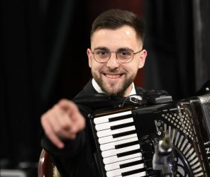 Уšте еден Македонеc отиде вирално: Димитар Митровски „растура“ на Instagram!