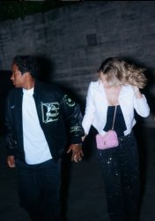 Ендрик Фелипе Мореира де Соуса, познат како Ендрик, го прослави Денот на вљубените со својата девојка!