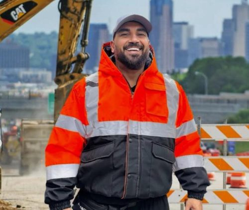 Вака денес изгледа Азис: Раскина со деčкото, доби дете со најдобрата другарка!