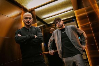 ДНК СО НОВА ПЕСНА ВО РЕТРО СТИЛ-ПОГЛЕДНЕТЕ ГО СПОТОТ ЗА „ФАЛА“!