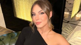 ДŽЕЈЛА РАМОВИЌ е бремена?! Се појави ŠОК фотографија – пејаčката се стегна, но ОВА ја издаде?! (ФОТО)