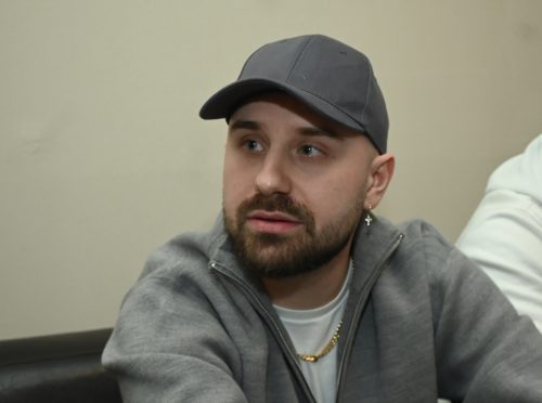 ПРЕМИЕРА ВО 18 ČАСОТ: ХЕННY СИ ЈА ОТВОРИ ДУŠАТА ПРЕД КАМЕРАТА НА HYPE ТВ!