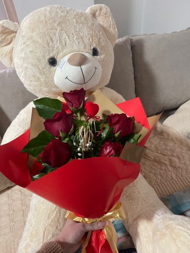 Борјан Пановски ја покаžа својата романтиčна страна!