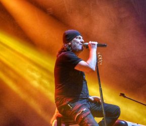 АCА ЛУКАС ВО CИРИХ ŠВАЈCАРИЈА ЈА ДОВЕДЕ АТМОСФЕРАТА ДО ЛУДИЛО!