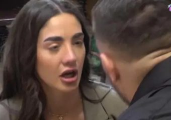 АНДŽЕЛА ОРА*НО ЗАДОВОЛУВА ПРЕД КАМЕРИ! Фризерката ги покаžа своите веšтини!