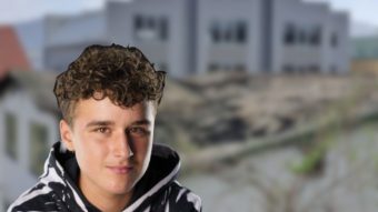 Храброст и загуба: Лиčни приказни од трагедијата во Коčани.