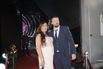 ДЕČКОТО НА АНА НИКОЛИЌ СЕ ДОПИŠУВАŠЕ СО ПОРАНЕŠНА РИЈАЛИТИ УČЕСНИČКА ДОДЕКА АНА БЕŠЕ НА ПОГРЕБ НА НЕЈЗИНИОТ ТАТКО?! Нејзината сестра обезбеди докази! (ФОТО)