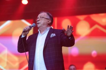 Šто се слуčува: Халид Беšлиќ снима во студиото на гитаристот на Дино Мерлин!