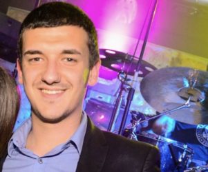 60-ТА ŽРТВА ОД ТРАГЕДИЈАТА ВО ДИСКОТЕКАТА „ПУЛС“ ВО КОČАНИ – ПОČИНА АЛЕКСАНДАР КАРАДАКОВСКИ!