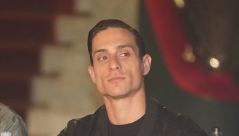 Протекоа ГОЛИ ФОТОГРАФИИ ОД ПОЗНАТ АКТЕР! Сcената од хотелската соба направи хаос, фановите го разоткрија!