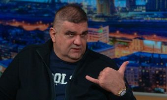 КОЈ СЕ ОБИДУВА ДА МЕ ВРАТИ ВО ПОЛИТИКА? Саšа Мирковиќ се огласи и стави до знаење: „КОГА/АКО САКАМ, НЕМА ДА СЕ КРИЈАМ ПОЗАДИ НИКОГО, КАКО НЕКОИ, ТУКУ ЌЕ ИЗЛЕЗАМ И ПАК ЌЕ ВЕ ПОБЕДАМ!“ (ВИДЕО)