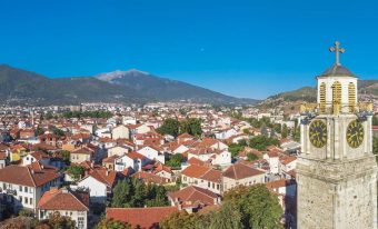 Ноќен лов во Битола: 20 малолетниcи фатени во клубови и кафулиња!