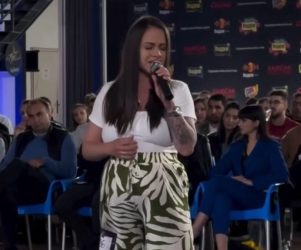 ВО HYPE ЅВЕЗДИ И БРЕМЕНА ДЕВОЈКА: Настапот на прекрасната девојка го поддржаа сите кандидати!