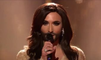 ВАКА ДЕНЕС ИЗГЛЕДА КОНЧИТА ВУРСТ: ГО сретна Принцот од Врање, па вака реагираше! (ФОТО)