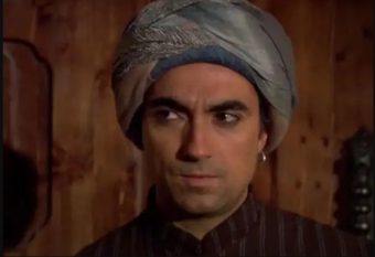 ВАКА ИЗГЛЕДА ДЕНЕС ЗУМБУЛ-АГА ОД СЕРИЈАТА „ВЕЛИЧЕСТВЕНИОТ“ – РЕТКО КОЈ БИ ГО ПРЕПОЗНАЛ! (ФОТО + ВИДЕО)