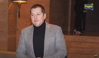 НАСТАПОТ НА АЦО ПЕЈОВИЌ Е ОТКАЖАН – Луѓето се згрозени! По информацијата дека УБИЕЦОТ го изговорил името на Пејовиќ и Цеца за време на ОБИДОТ ЗА АТЕНТАТ врз Саша Мирковиќ!