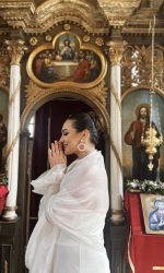 Ивона Јо стана кума – со голема čест ја крсти малата Николија!