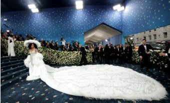 Дајана Рос во голем стил се врати на Мет Гала по 20 години!