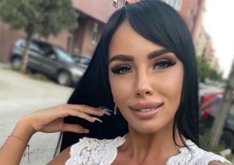 ВАКА ИЗГЛЕДА РОДЕНАТА СЕСТРА НА АЛЕКСАНДРА СУБОТИЌ! Се зборуваше дека не се во добри односи, а сега сè е ЈАСНО!