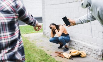 Насилство меѓу тинејџери во Скопје – 13-годиšна нападната и ограбена од врсниčки