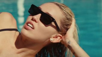 МАЈЛИ САЈРУС ВО КРИТИЧНА СОСТОЈБА! Инфекција почнала да ѝ ја „јаде“ ногата, органот ѝ СЕ РАСПАЃА!