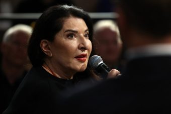 МАСТУРБИРАЛА ЈАВНО, РАБОТЕЛА КАКО ПР*СТИТУТКА! Марина Абрамовиќ отиде во крајности заради уметноста!