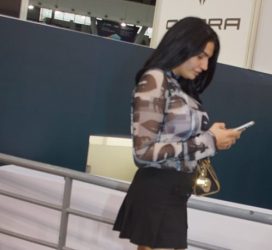 „АКО НЕМАМ 3.000 ЕВРА МЕСЕЧНО, ПОДОБРО ДА СЕ УБИЈАМ“ Старлетата е ѕвезда на ОнлyФанс, а вака зборуваше за МАЈКА СИ, НО И ЗА ТАТКО СИ – „Лут е на мене“