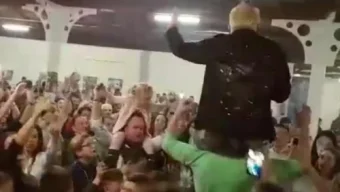 ПОЗНАТ КАКО СКАНДАЛ МАЈСТОР, А ЗАВРШИЛ ТРИ ФАКУЛТЕТИ: Детали за овој пејач ЌЕ НЕ ИЗНЕНАДАТ СИТЕ, дали е МОЖНО?