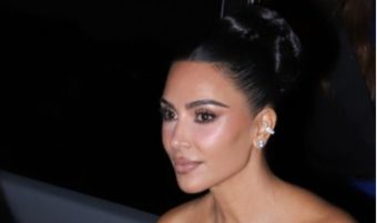 ЦЕЛ СВЕТ ВО ШОК ПОРАДИ ИЗГЛЕДОТ НА КИМ КАРДАШИЈАН! Старлетата ги остави сите без зборови СО БИЗАРНО УСЕКНАТ СТРУК! (ФОТО)