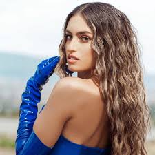 ЛАРА Е СПРЕМНА ЗА ЛЕТОТО – ГО ПОКАЖА ЗГОДНОТО ТЕЛО!! (ФОТО)