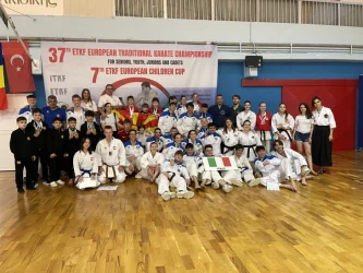 Македонските каратисти како ѕвезди на црвениот тепих – со 46 медали се вратија од Европскиот шампионат во Грција!